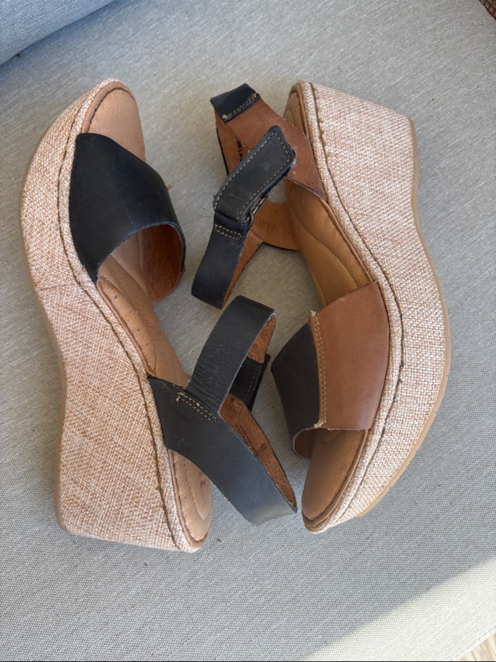 Born Black and Tan Leather Slingback playform Sandals - Women size 9